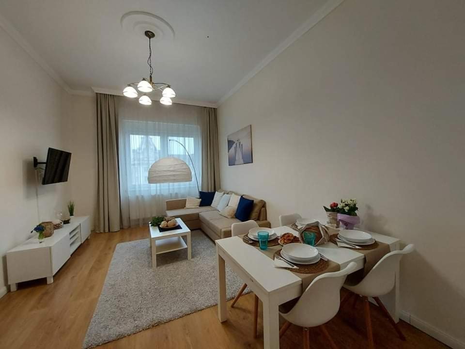 דברצן Alfoeldi Palace Apartman מראה חיצוני תמונה