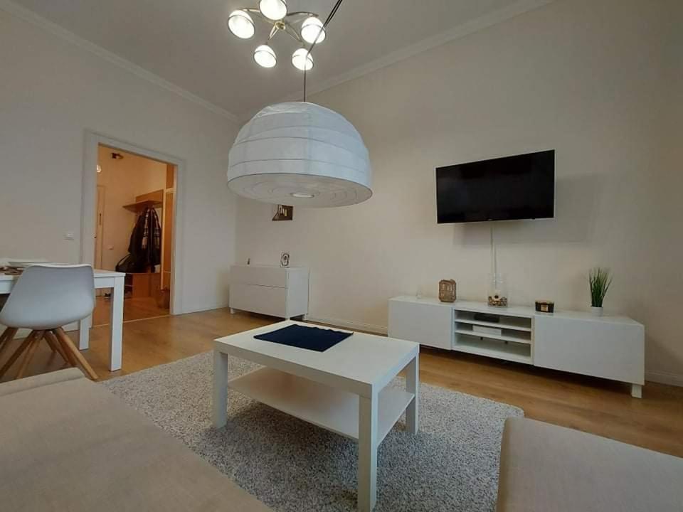 דברצן Alfoeldi Palace Apartman מראה חיצוני תמונה
