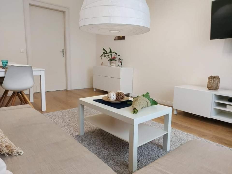 דברצן Alfoeldi Palace Apartman מראה חיצוני תמונה