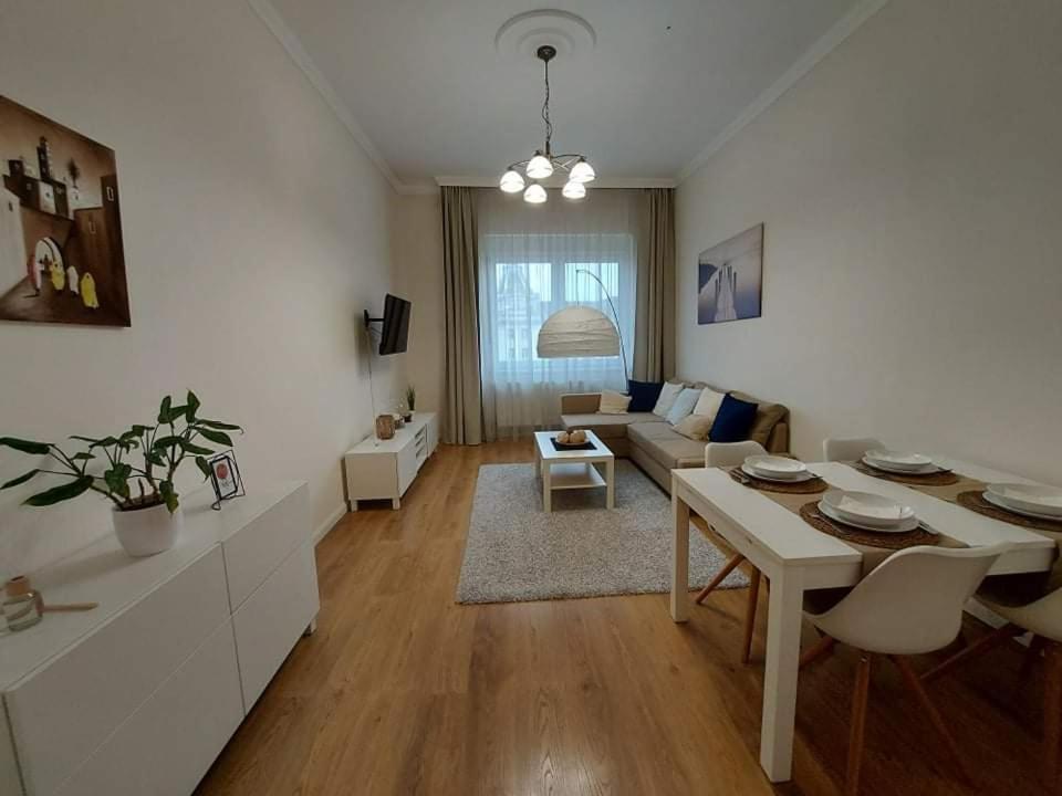 דברצן Alfoeldi Palace Apartman מראה חיצוני תמונה